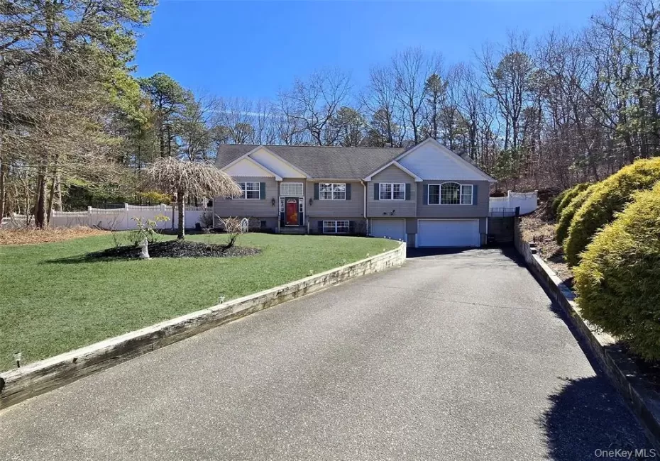 11 Doral Lane, Brookhaven, NY, 5 Bedrooms Bedrooms, 9 Rooms Rooms,3 BathroomsBathrooms,Residential,For Rent,Doral,0,1036687 11 Doral Lane, Brookhaven, NY, 5 Bedrooms Bedrooms, 9 Rooms Rooms,3 BathroomsBathrooms,Residential,For Rent,Doral,0,1036687