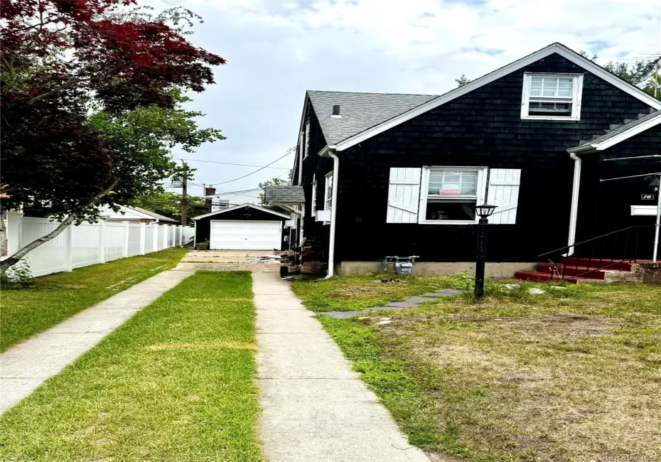 16 Spruce Lane, Hempstead, NY, 3 Bedrooms Bedrooms, 6 Rooms Rooms,2 BathroomsBathrooms,Residential Lease,For Rent,Spruce,0,1036780 16 Spruce Lane, Hempstead, NY, 3 Bedrooms Bedrooms, 6 Rooms Rooms,2 BathroomsBathrooms,Residential Lease,For Rent,Spruce,0,1036780