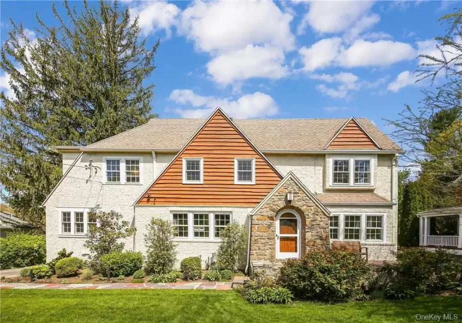 26 Earlwoode Drive, White Plains, NY, 4 Bedrooms Bedrooms, 8 Rooms Rooms,2 BathroomsBathrooms,Residential Lease,For Rent,Earlwoode,0,1032570 26 Earlwoode Drive, White Plains, NY, 4 Bedrooms Bedrooms, 8 Rooms Rooms,2 BathroomsBathrooms,Residential Lease,For Rent,Earlwoode,0,1032570
