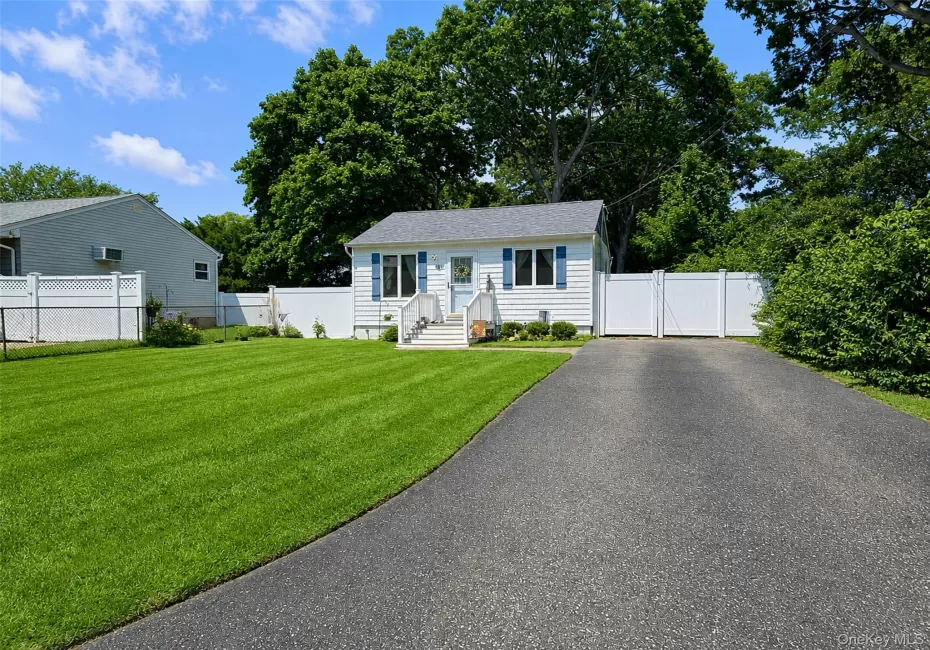 11 Cooke Avenue, Brookhaven, NY, 2 Bedrooms Bedrooms, 4 Rooms Rooms,1 BathroomBathrooms,Residential,For Rent,Cooke,0,1031192 11 Cooke Avenue, Brookhaven, NY, 2 Bedrooms Bedrooms, 4 Rooms Rooms,1 BathroomBathrooms,Residential,For Rent,Cooke,0,1031192