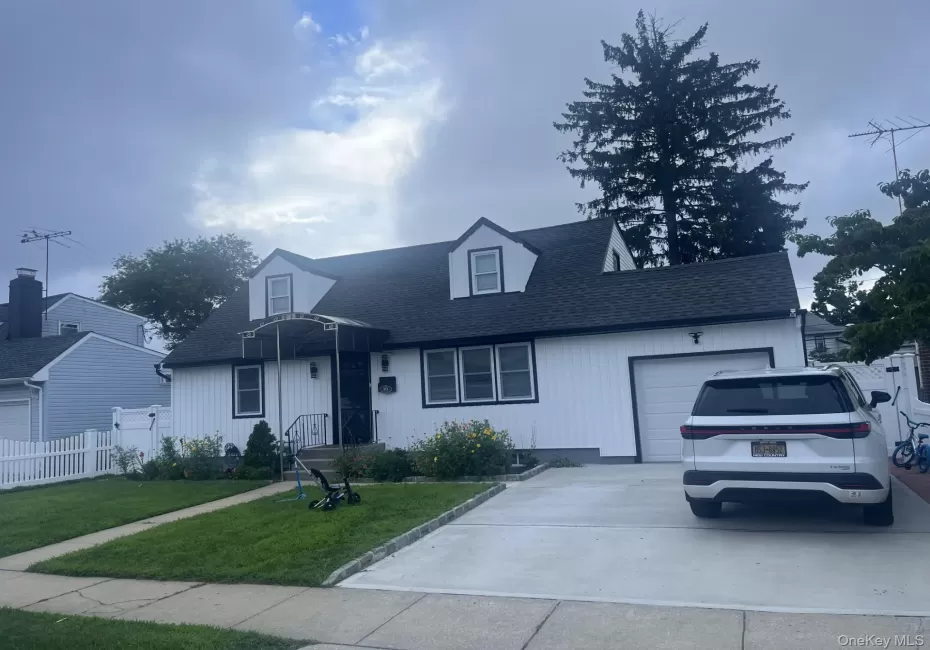 83 Woodbine Drive, Oyster Bay, NY, 4 Bedrooms Bedrooms, 8 Rooms Rooms,3 BathroomsBathrooms,Residential Lease,For Rent,Woodbine,0,1036625 83 Woodbine Drive, Oyster Bay, NY, 4 Bedrooms Bedrooms, 8 Rooms Rooms,3 BathroomsBathrooms,Residential Lease,For Rent,Woodbine,0,1036625