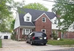 86 Clinton Avenue, Hempstead, NY, 5 Bedrooms Bedrooms, 10 Rooms Rooms,2 BathroomsBathrooms,Residential,For Rent,Clinton,0,971014 86 Clinton Avenue, Hempstead, NY, 5 Bedrooms Bedrooms, 10 Rooms Rooms,2 BathroomsBathrooms,Residential,For Rent,Clinton,0,971014