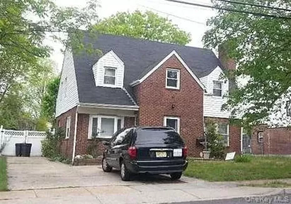 86 Clinton Avenue, Hempstead, NY, 5 Bedrooms Bedrooms, 10 Rooms Rooms,2 BathroomsBathrooms,Residential,For Rent,Clinton,0,971014 86 Clinton Avenue, Hempstead, NY, 5 Bedrooms Bedrooms, 10 Rooms Rooms,2 BathroomsBathrooms,Residential,For Rent,Clinton,0,971014