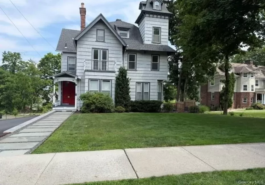 169 Broadway, Orangetown, NY, 2 Bedrooms Bedrooms, 6 Rooms Rooms,2 BathroomsBathrooms,Residential Lease,For Rent,Broadway,0,1024266 169 Broadway, Orangetown, NY, 2 Bedrooms Bedrooms, 6 Rooms Rooms,2 BathroomsBathrooms,Residential Lease,For Rent,Broadway,0,1024266