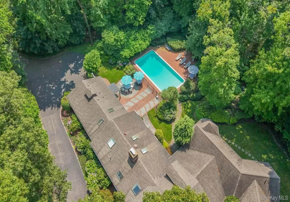 15 Tappentown Lane, Oyster Bay, NY, 7 Bedrooms Bedrooms, 12 Rooms Rooms,4 BathroomsBathrooms,Residential,For Rent,Tappentown,0,1023664 15 Tappentown Lane, Oyster Bay, NY, 7 Bedrooms Bedrooms, 12 Rooms Rooms,4 BathroomsBathrooms,Residential,For Rent,Tappentown,0,1023664