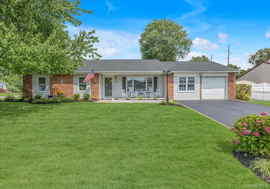 92 Sequoia Way, Islip, NY, 4 Bedrooms Bedrooms, 9 Rooms Rooms,2 BathroomsBathrooms,Residential,For Rent,Sequoia,0,1035983 92 Sequoia Way, Islip, NY, 4 Bedrooms Bedrooms, 9 Rooms Rooms,2 BathroomsBathrooms,Residential,For Rent,Sequoia,0,1035983