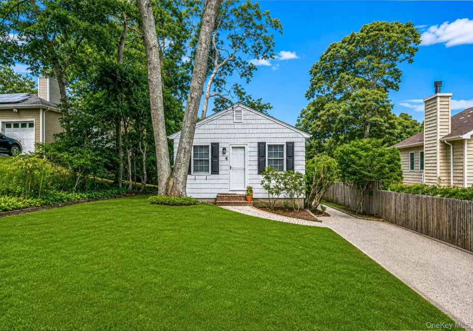 4 Vine Street, Southampton, NY, 2 Bedrooms Bedrooms, 6 Rooms Rooms,1 BathroomBathrooms,Residential,For Rent,Vine,0,1036558 4 Vine Street, Southampton, NY, 2 Bedrooms Bedrooms, 6 Rooms Rooms,1 BathroomBathrooms,Residential,For Rent,Vine,0,1036558