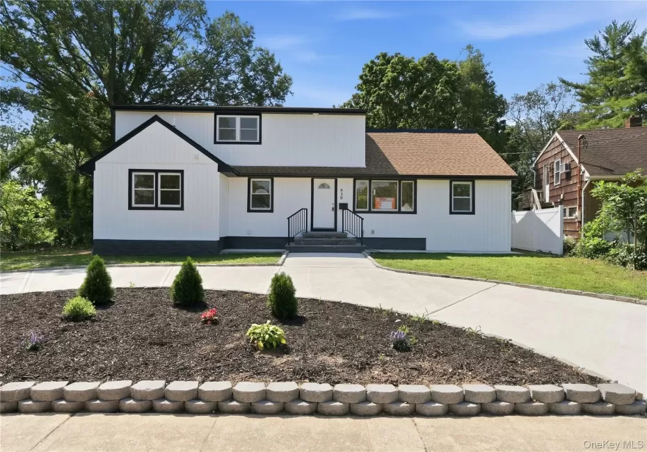 930 Park Drive, Hempstead, NY, 6 Bedrooms Bedrooms, 10 Rooms Rooms,4 BathroomsBathrooms,Residential,For Rent,Park,0,1036936 930 Park Drive, Hempstead, NY, 6 Bedrooms Bedrooms, 10 Rooms Rooms,4 BathroomsBathrooms,Residential,For Rent,Park,0,1036936
