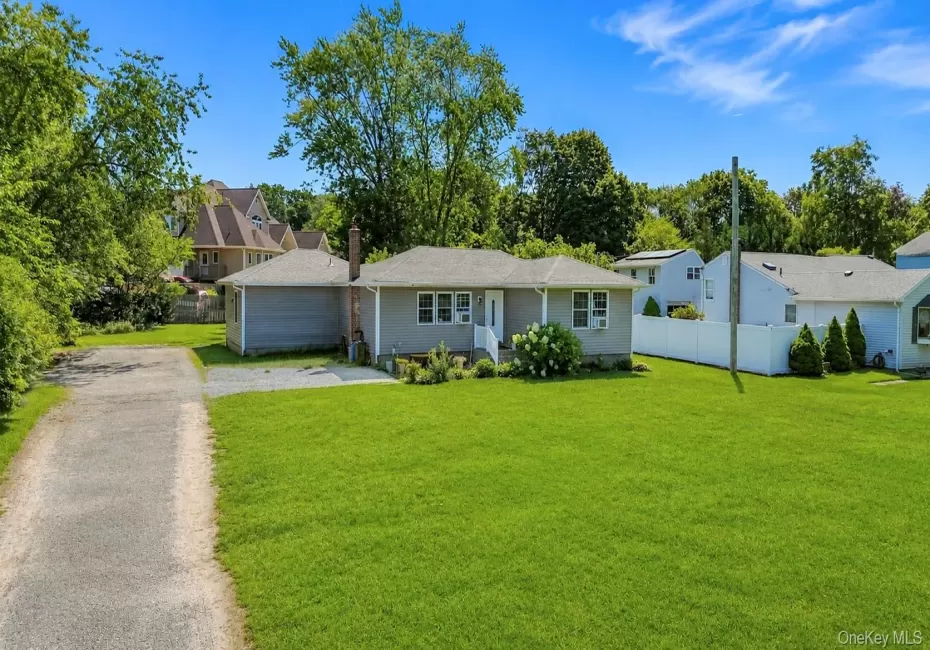 899 Hawkins Avenue, Brookhaven, NY, 4 Bedrooms Bedrooms, 8 Rooms Rooms,2 BathroomsBathrooms,Residential,For Rent,Hawkins,0,1035767 899 Hawkins Avenue, Brookhaven, NY, 4 Bedrooms Bedrooms, 8 Rooms Rooms,2 BathroomsBathrooms,Residential,For Rent,Hawkins,0,1035767