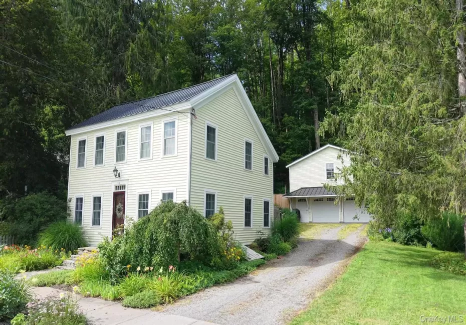 133 Mappa Avenue, Out Of Area, NY, 3 Bedrooms Bedrooms, 10 Rooms Rooms,2 BathroomsBathrooms,Residential,For Rent,Mappa,0,1036950 133 Mappa Avenue, Out Of Area, NY, 3 Bedrooms Bedrooms, 10 Rooms Rooms,2 BathroomsBathrooms,Residential,For Rent,Mappa,0,1036950