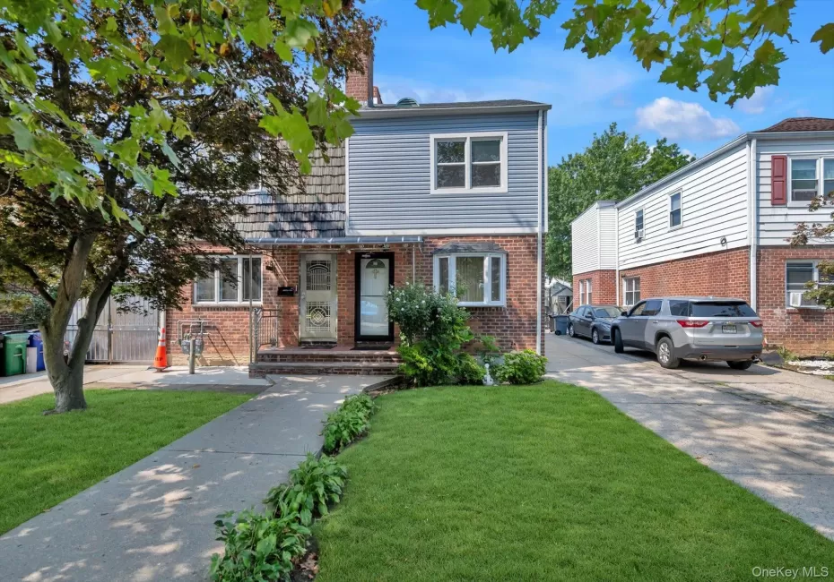 13835 64th Avenue, New York, NY, 3 Bedrooms Bedrooms, 8 Rooms Rooms,3 BathroomsBathrooms,Residential,For Rent,64th,0,1037002 13835 64th Avenue, New York, NY, 3 Bedrooms Bedrooms, 8 Rooms Rooms,3 BathroomsBathrooms,Residential,For Rent,64th,0,1037002