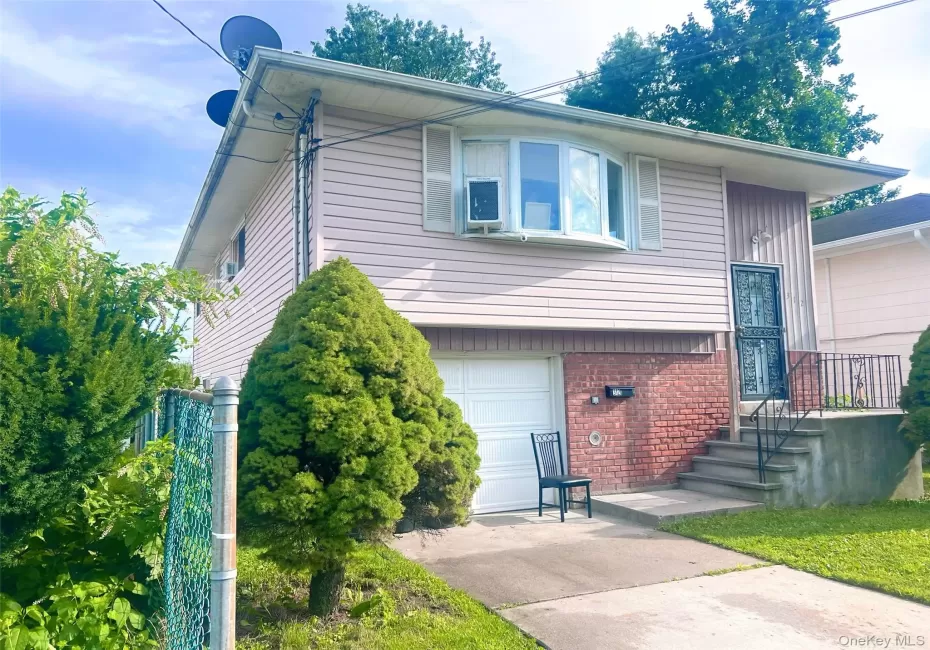 312 Columbia Street, Hempstead, NY, 5 Bedrooms Bedrooms, 9 Rooms Rooms,2 BathroomsBathrooms,Residential,For Rent,Columbia,0,1037045 312 Columbia Street, Hempstead, NY, 5 Bedrooms Bedrooms, 9 Rooms Rooms,2 BathroomsBathrooms,Residential,For Rent,Columbia,0,1037045