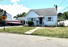 11 Stevens Place, Huntington, NY, 4 Bedrooms Bedrooms, 7 Rooms Rooms,2 BathroomsBathrooms,Residential,For Rent,Stevens,0,1037057 11 Stevens Place, Huntington, NY, 4 Bedrooms Bedrooms, 7 Rooms Rooms,2 BathroomsBathrooms,Residential,For Rent,Stevens,0,1037057