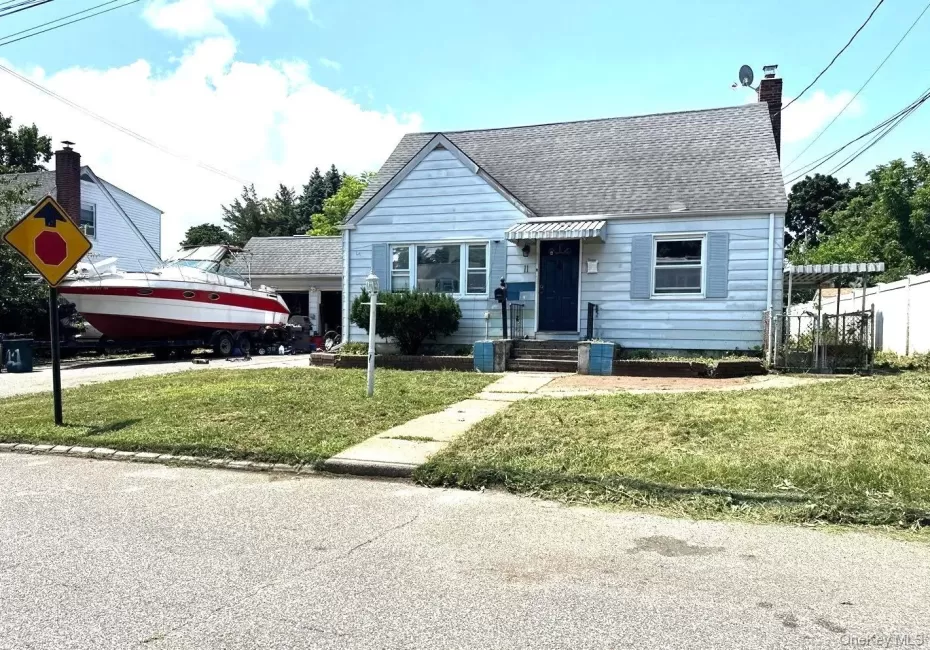 11 Stevens Place, Huntington, NY, 4 Bedrooms Bedrooms, 7 Rooms Rooms,2 BathroomsBathrooms,Residential,For Rent,Stevens,0,1037057 11 Stevens Place, Huntington, NY, 4 Bedrooms Bedrooms, 7 Rooms Rooms,2 BathroomsBathrooms,Residential,For Rent,Stevens,0,1037057