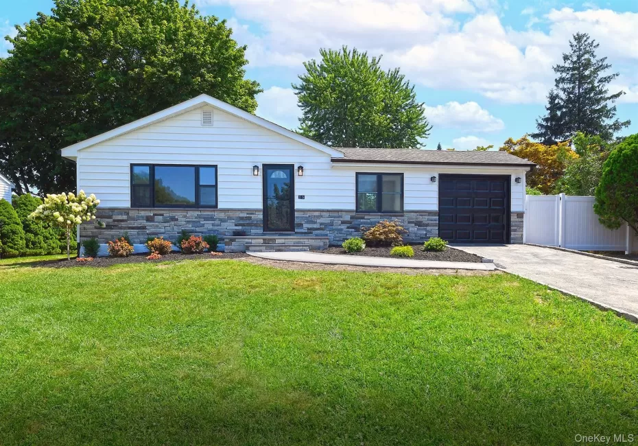 15 Parkview Drive, Smithtown, NY, 3 Bedrooms Bedrooms, 7 Rooms Rooms,3 BathroomsBathrooms,Residential,For Rent,Parkview,0,1036159 15 Parkview Drive, Smithtown, NY, 3 Bedrooms Bedrooms, 7 Rooms Rooms,3 BathroomsBathrooms,Residential,For Rent,Parkview,0,1036159