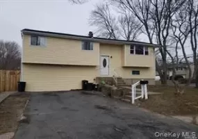 124 10th Avenue, Islip, NY, 2 Bedrooms Bedrooms, 5 Rooms Rooms,1 BathroomBathrooms,Residential Lease,For Rent,10th,0,1036462 124 10th Avenue, Islip, NY, 2 Bedrooms Bedrooms, 5 Rooms Rooms,1 BathroomBathrooms,Residential Lease,For Rent,10th,0,1036462