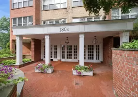 180 South Middle Neck, North Hempstead, NY, 1 Bedroom Bedrooms, 5 Rooms Rooms,1 BathroomBathrooms,Residential,For Rent,South Middle Neck,0,1036810 180 South Middle Neck, North Hempstead, NY, 1 Bedroom Bedrooms, 5 Rooms Rooms,1 BathroomBathrooms,Residential,For Rent,South Middle Neck,0,1036810
