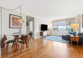 7025 Yellowstone Boulevard, New York, NY, 1 Bedroom Bedrooms, 3 Rooms Rooms,1 BathroomBathrooms,Residential,For Rent,Yellowstone,0,1037066 7025 Yellowstone Boulevard, New York, NY, 1 Bedroom Bedrooms, 3 Rooms Rooms,1 BathroomBathrooms,Residential,For Rent,Yellowstone,0,1037066
