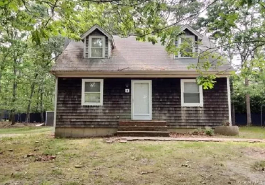 2 President Street, East Hampton, NY, 3 Bedrooms Bedrooms, 7 Rooms Rooms,2 BathroomsBathrooms,Residential,For Rent,President,0,1037111 2 President Street, East Hampton, NY, 3 Bedrooms Bedrooms, 7 Rooms Rooms,2 BathroomsBathrooms,Residential,For Rent,President,0,1037111