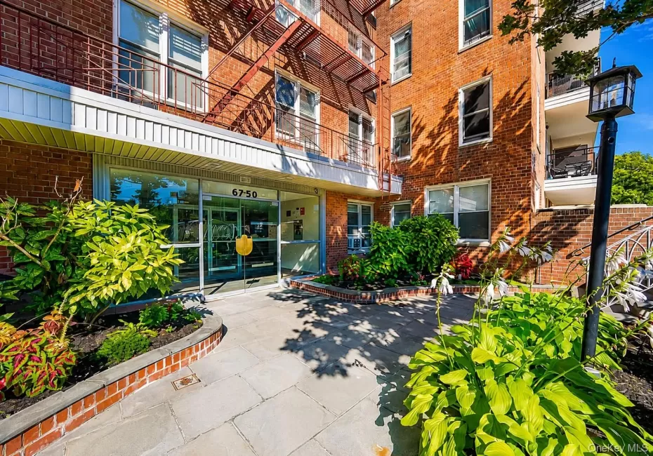67-50 Thornton Place, New York, NY, 2 Bedrooms Bedrooms, 4 Rooms Rooms,1 BathroomBathrooms,Residential,For Rent,Thornton,0,1030856 67-50 Thornton Place, New York, NY, 2 Bedrooms Bedrooms, 4 Rooms Rooms,1 BathroomBathrooms,Residential,For Rent,Thornton,0,1030856