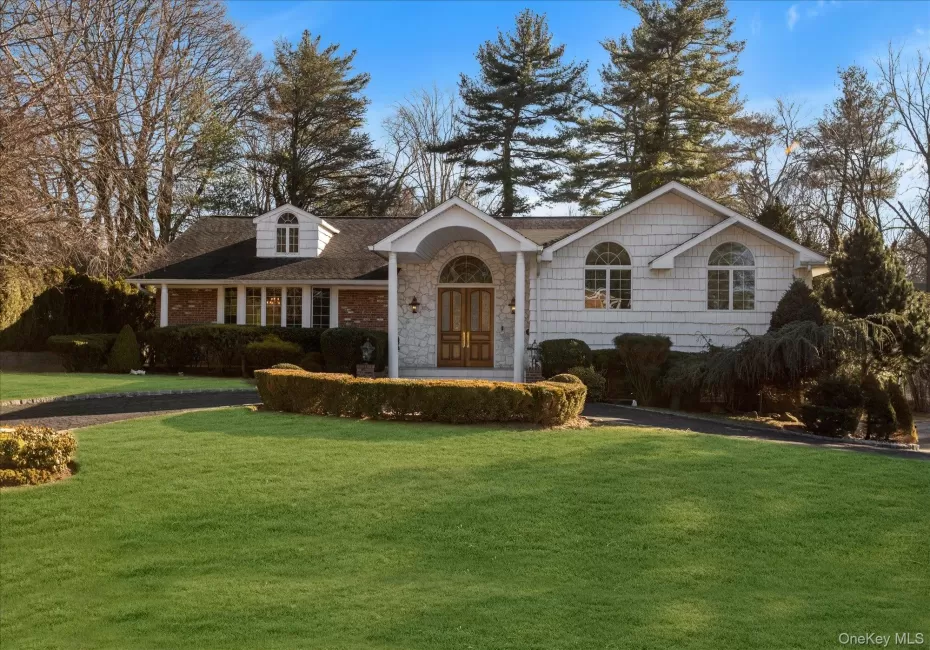 200 Hummingbird Drive, North Hempstead, NY, 4 Bedrooms Bedrooms, 4 Rooms Rooms,3 BathroomsBathrooms,Residential Lease,For Rent,Hummingbird,0,1037193 200 Hummingbird Drive, North Hempstead, NY, 4 Bedrooms Bedrooms, 4 Rooms Rooms,3 BathroomsBathrooms,Residential Lease,For Rent,Hummingbird,0,1037193