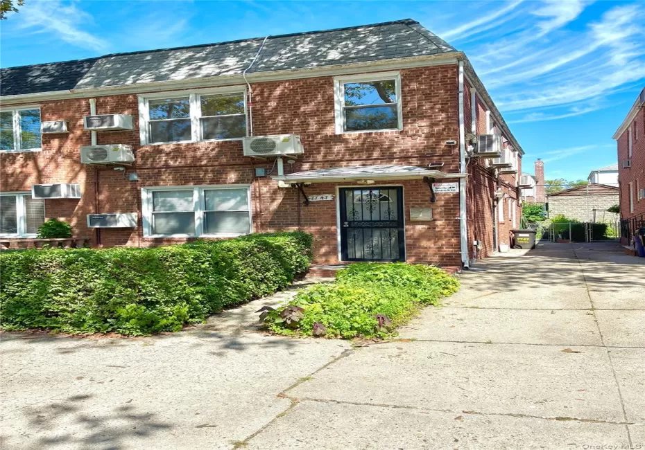 77-47 166th Street, New York, NY, 4 Bedrooms Bedrooms, 6 Rooms Rooms,1 BathroomBathrooms,Residential Lease,For Rent,166th,0,1037112 77-47 166th Street, New York, NY, 4 Bedrooms Bedrooms, 6 Rooms Rooms,1 BathroomBathrooms,Residential Lease,For Rent,166th,0,1037112