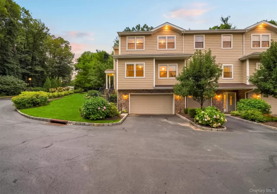 4 Preserve Court, Greenburgh, NY, 3 Bedrooms Bedrooms, 8 Rooms Rooms,2 BathroomsBathrooms,Residential,For Rent,Preserve,0,1036350 4 Preserve Court, Greenburgh, NY, 3 Bedrooms Bedrooms, 8 Rooms Rooms,2 BathroomsBathrooms,Residential,For Rent,Preserve,0,1036350