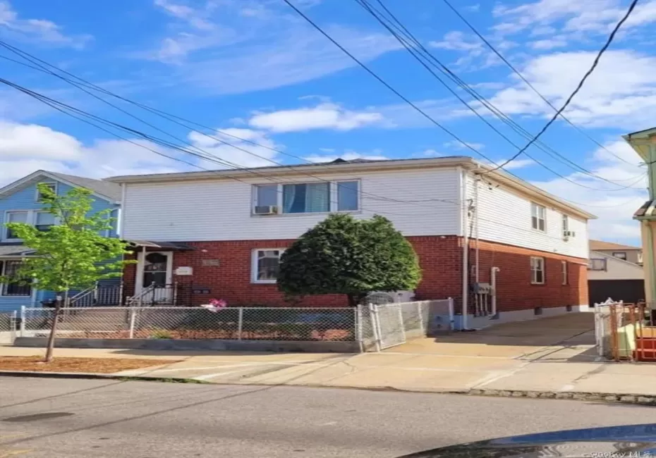 171-28 103rd Road, New York, NY, 3 Bedrooms Bedrooms, 14 Rooms Rooms,2 BathroomsBathrooms,Residential Lease,For Rent,103rd,0,1037457 171-28 103rd Road, New York, NY, 3 Bedrooms Bedrooms, 14 Rooms Rooms,2 BathroomsBathrooms,Residential Lease,For Rent,103rd,0,1037457