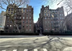 83-15 116th Street, New York, NY, 2 Bedrooms Bedrooms, 5 Rooms Rooms,1 BathroomBathrooms,Residential,For Rent,116th,0,H6240383 83-15 116th Street, New York, NY, 2 Bedrooms Bedrooms, 5 Rooms Rooms,1 BathroomBathrooms,Residential,For Rent,116th,0,H6240383