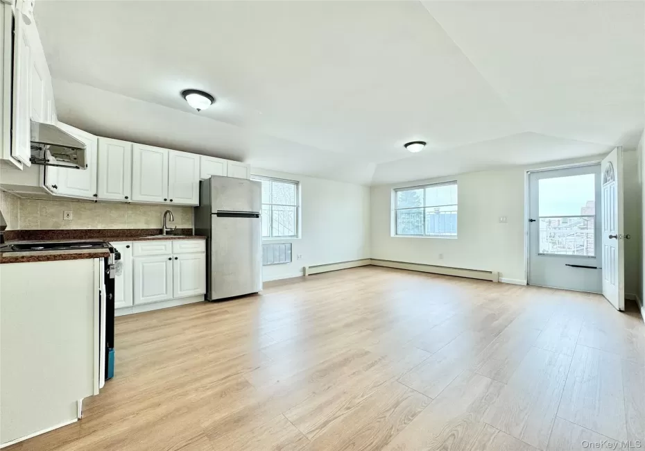 57-39 Mazeau Street, New York, NY, 3 Bedrooms Bedrooms, 6 Rooms Rooms,2 BathroomsBathrooms,Residential Lease,For Rent,Mazeau,0,972912 57-39 Mazeau Street, New York, NY, 3 Bedrooms Bedrooms, 6 Rooms Rooms,2 BathroomsBathrooms,Residential Lease,For Rent,Mazeau,0,972912