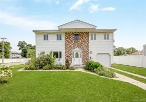 1 Autumn Lane, Babylon, NY, 4 Bedrooms Bedrooms, 9 Rooms Rooms,1 BathroomBathrooms,Residential,For Rent,Autumn,0,1034949 1 Autumn Lane, Babylon, NY, 4 Bedrooms Bedrooms, 9 Rooms Rooms,1 BathroomBathrooms,Residential,For Rent,Autumn,0,1034949