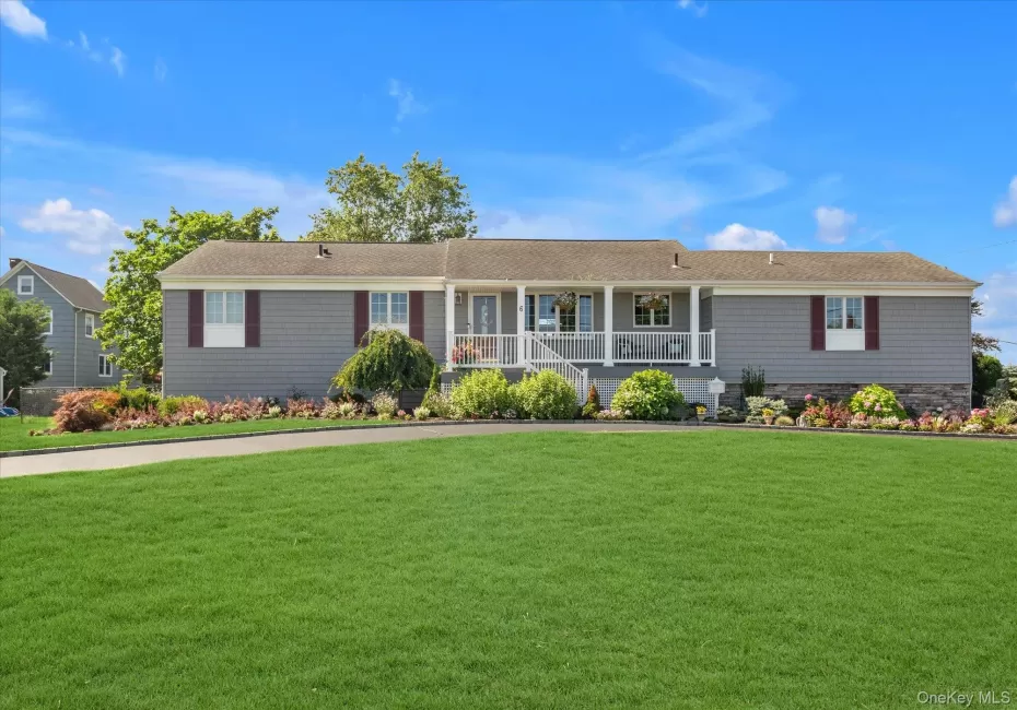 6 Montgomery Lane, Islip, NY, 3 Bedrooms Bedrooms, 7 Rooms Rooms,3 BathroomsBathrooms,Residential,For Rent,Montgomery,0,1032442 6 Montgomery Lane, Islip, NY, 3 Bedrooms Bedrooms, 7 Rooms Rooms,3 BathroomsBathrooms,Residential,For Rent,Montgomery,0,1032442