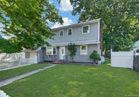 10 Field Place, Huntington, NY, 4 Bedrooms Bedrooms, 8 Rooms Rooms,2 BathroomsBathrooms,Residential,For Rent,Field,0,1037069 10 Field Place, Huntington, NY, 4 Bedrooms Bedrooms, 8 Rooms Rooms,2 BathroomsBathrooms,Residential,For Rent,Field,0,1037069