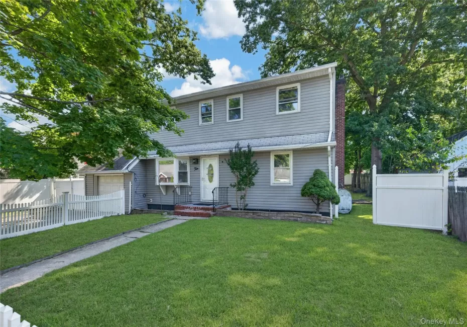 10 Field Place, Huntington, NY, 4 Bedrooms Bedrooms, 8 Rooms Rooms,2 BathroomsBathrooms,Residential,For Rent,Field,0,1037069 10 Field Place, Huntington, NY, 4 Bedrooms Bedrooms, 8 Rooms Rooms,2 BathroomsBathrooms,Residential,For Rent,Field,0,1037069