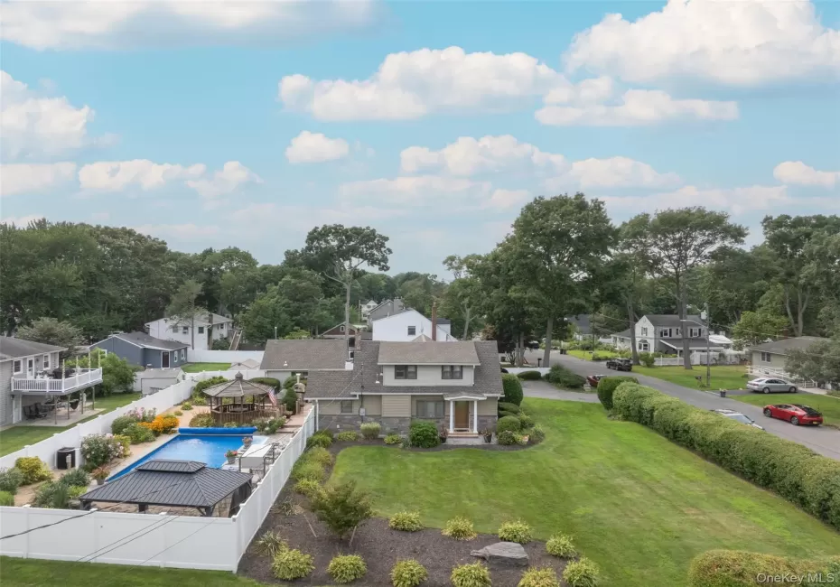 70 Lake Promenade, Brookhaven, NY, 3 Bedrooms Bedrooms, 8 Rooms Rooms,2 BathroomsBathrooms,Residential,For Rent,Lake Promenade,0,1037298 70 Lake Promenade, Brookhaven, NY, 3 Bedrooms Bedrooms, 8 Rooms Rooms,2 BathroomsBathrooms,Residential,For Rent,Lake Promenade,0,1037298