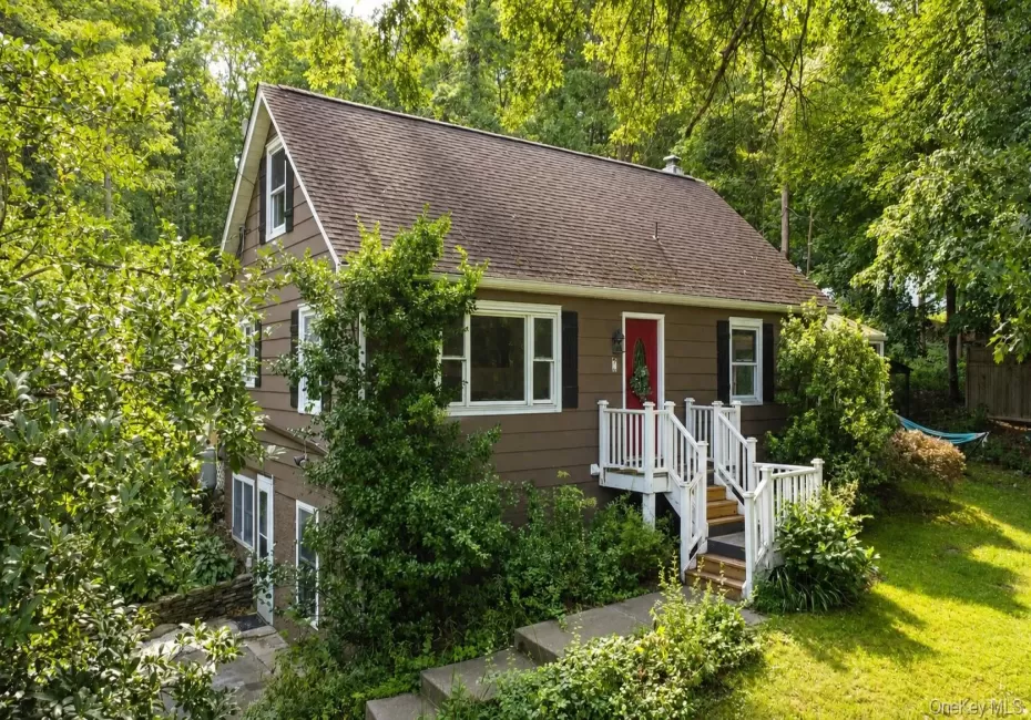 7 Lyceum Road, La Grange, NY, 4 Bedrooms Bedrooms, 10 Rooms Rooms,3 BathroomsBathrooms,Residential,For Rent,Lyceum,0,1034457 7 Lyceum Road, La Grange, NY, 4 Bedrooms Bedrooms, 10 Rooms Rooms,3 BathroomsBathrooms,Residential,For Rent,Lyceum,0,1034457