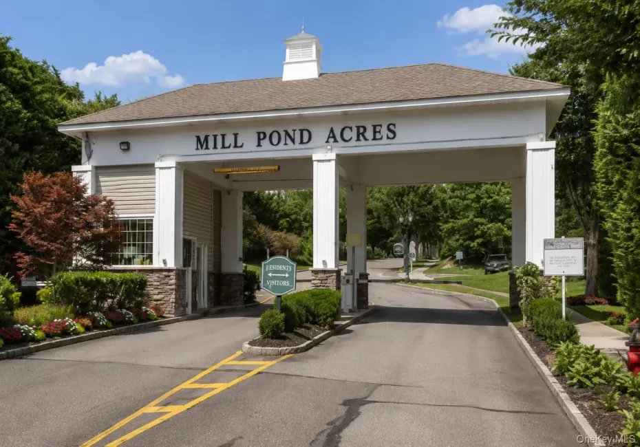 46 Miro Place, North Hempstead, NY, 2 Bedrooms Bedrooms, 5 Rooms Rooms,2 BathroomsBathrooms,Residential,For Rent,Miro,0,1016877 46 Miro Place, North Hempstead, NY, 2 Bedrooms Bedrooms, 5 Rooms Rooms,2 BathroomsBathrooms,Residential,For Rent,Miro,0,1016877