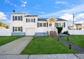 131 5th Street, Oyster Bay, NY, 3 Bedrooms Bedrooms, 7 Rooms Rooms,2 BathroomsBathrooms,Residential,For Rent,5th,0,1036945 131 5th Street, Oyster Bay, NY, 3 Bedrooms Bedrooms, 7 Rooms Rooms,2 BathroomsBathrooms,Residential,For Rent,5th,0,1036945