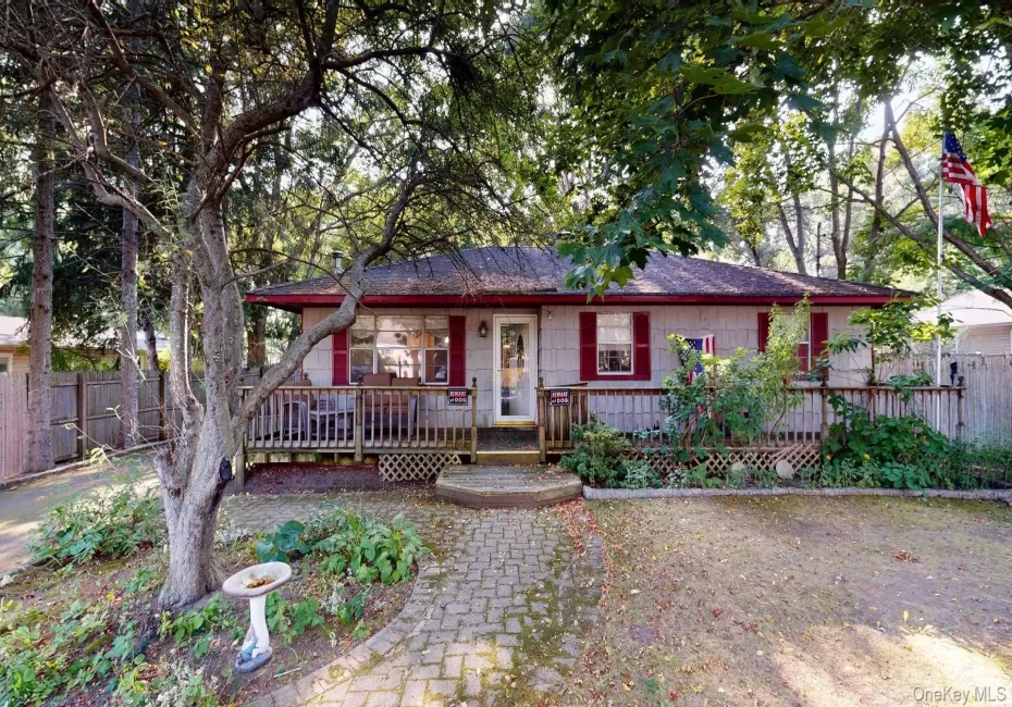 391 Starlight Drive, Brookhaven, NY, 3 Bedrooms Bedrooms, 7 Rooms Rooms,1 BathroomBathrooms,Residential,For Rent,Starlight,0,1036145 391 Starlight Drive, Brookhaven, NY, 3 Bedrooms Bedrooms, 7 Rooms Rooms,1 BathroomBathrooms,Residential,For Rent,Starlight,0,1036145