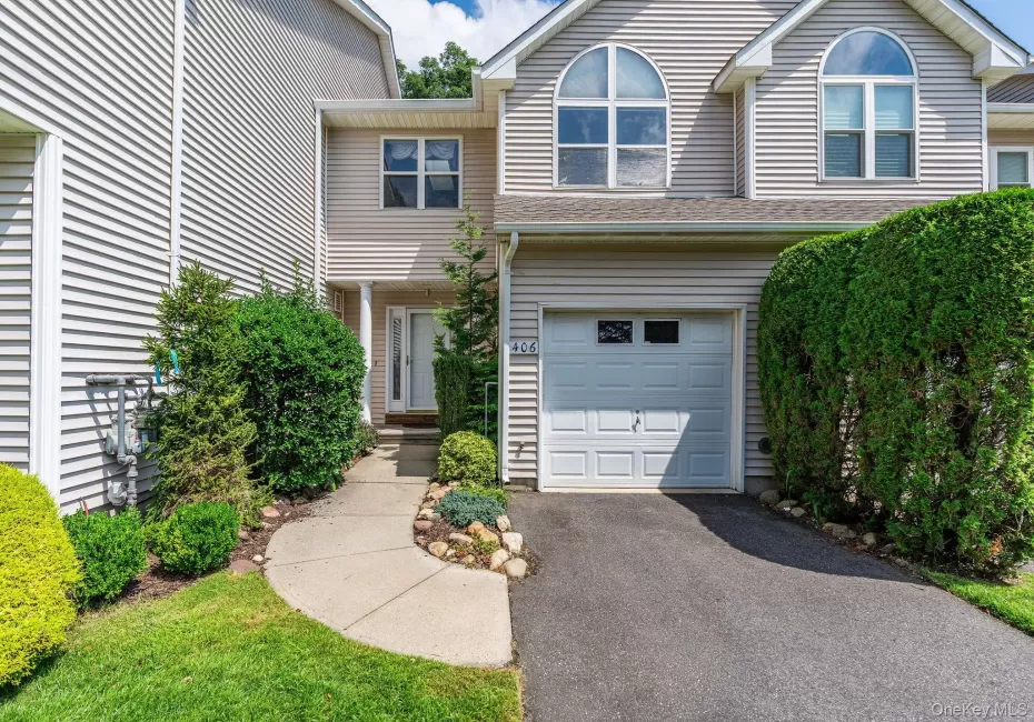 406 Willow Pond Drive, Riverhead, NY, 2 Bedrooms Bedrooms, 5 Rooms Rooms,2 BathroomsBathrooms,Residential,For Rent,Willow Pond,0,1037056 406 Willow Pond Drive, Riverhead, NY, 2 Bedrooms Bedrooms, 5 Rooms Rooms,2 BathroomsBathrooms,Residential,For Rent,Willow Pond,0,1037056