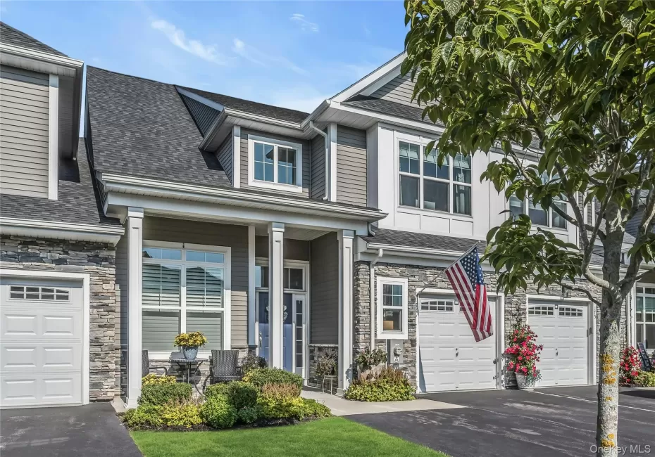 176 Towering Moon Lane, Brookhaven, NY, 2 Bedrooms Bedrooms, 5 Rooms Rooms,2 BathroomsBathrooms,Residential,For Rent,Towering Moon,0,1034960 176 Towering Moon Lane, Brookhaven, NY, 2 Bedrooms Bedrooms, 5 Rooms Rooms,2 BathroomsBathrooms,Residential,For Rent,Towering Moon,0,1034960