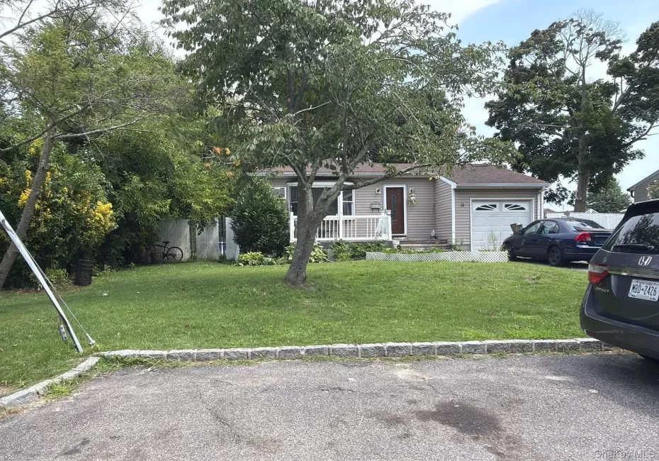 19 Chapman Place, Islip, NY, 3 Bedrooms Bedrooms, 6 Rooms Rooms,1 BathroomBathrooms,Residential,For Rent,Chapman,0,1037368 19 Chapman Place, Islip, NY, 3 Bedrooms Bedrooms, 6 Rooms Rooms,1 BathroomBathrooms,Residential,For Rent,Chapman,0,1037368