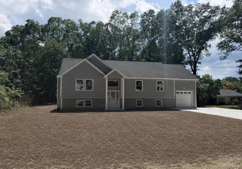 1063 William Floyd parkway, Brookhaven, NY, 3 Bedrooms Bedrooms, 7 Rooms Rooms,2 BathroomsBathrooms,Residential,For Rent,William Floyd parkway,0,1037301 1063 William Floyd parkway, Brookhaven, NY, 3 Bedrooms Bedrooms, 7 Rooms Rooms,2 BathroomsBathrooms,Residential,For Rent,William Floyd parkway,0,1037301