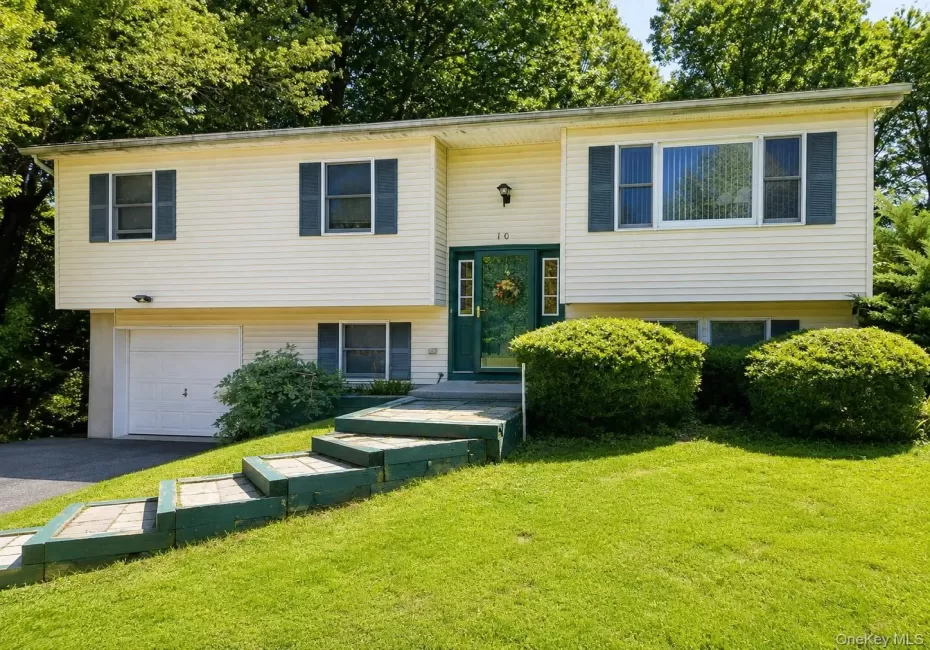 10 Andre Drive, Woodbury, NY, 3 Bedrooms Bedrooms, 7 Rooms Rooms,2 BathroomsBathrooms,Residential,For Rent,Andre,0,1036840 10 Andre Drive, Woodbury, NY, 3 Bedrooms Bedrooms, 7 Rooms Rooms,2 BathroomsBathrooms,Residential,For Rent,Andre,0,1036840