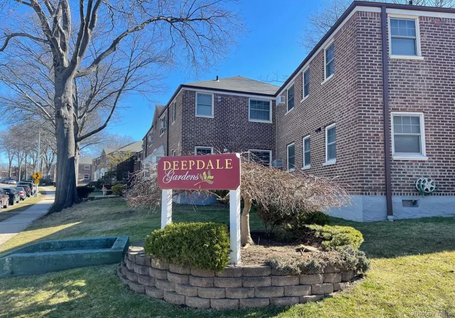 252-14 63rd Avenue, New York, NY, 3 Bedrooms Bedrooms, 6 Rooms Rooms,1 BathroomBathrooms,Residential,For Rent,63rd,0,1036595 252-14 63rd Avenue, New York, NY, 3 Bedrooms Bedrooms, 6 Rooms Rooms,1 BathroomBathrooms,Residential,For Rent,63rd,0,1036595
