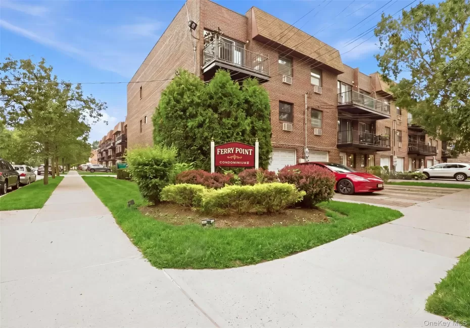 2668 Miles Avenue, New York, NY, 3 Bedrooms Bedrooms, 5 Rooms Rooms,2 BathroomsBathrooms,Residential,For Rent,Miles,0,1037398 2668 Miles Avenue, New York, NY, 3 Bedrooms Bedrooms, 5 Rooms Rooms,2 BathroomsBathrooms,Residential,For Rent,Miles,0,1037398