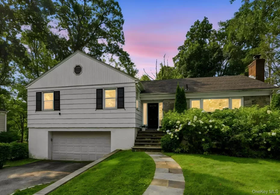 24 Benedict Road, Scarsdale, NY, 4 Bedrooms Bedrooms, 8 Rooms Rooms,3 BathroomsBathrooms,Residential Lease,For Rent,Benedict,0,1037333 24 Benedict Road, Scarsdale, NY, 4 Bedrooms Bedrooms, 8 Rooms Rooms,3 BathroomsBathrooms,Residential Lease,For Rent,Benedict,0,1037333