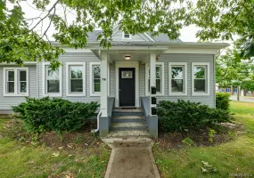 76 Amity Street, Brookhaven, NY, 3 Bedrooms Bedrooms, 5 Rooms Rooms,1 BathroomBathrooms,Residential Lease,For Rent,Amity,0,1033994 76 Amity Street, Brookhaven, NY, 3 Bedrooms Bedrooms, 5 Rooms Rooms,1 BathroomBathrooms,Residential Lease,For Rent,Amity,0,1033994