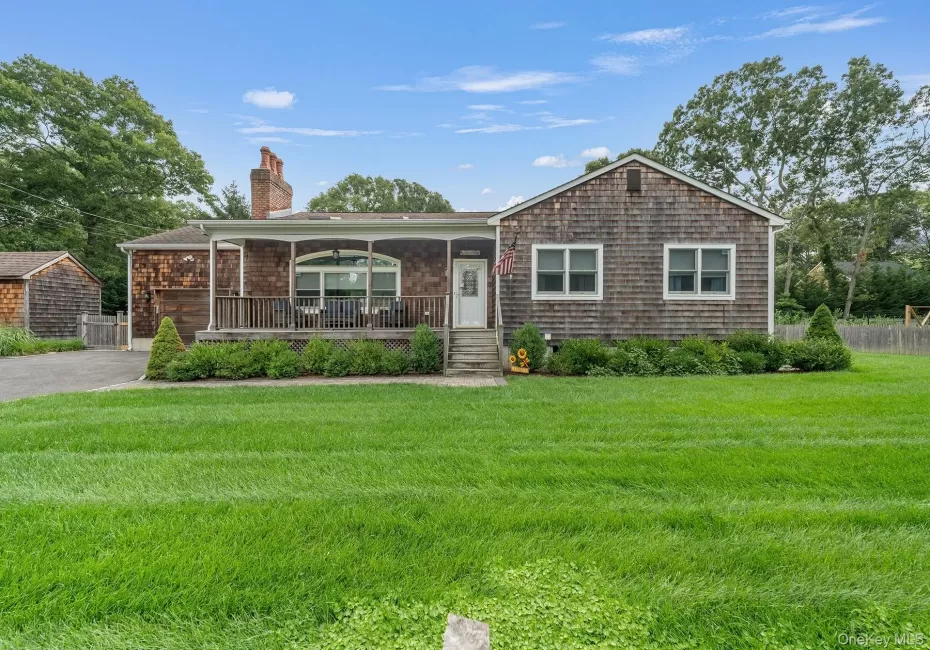 10 7th Street, East Hampton, NY, 3 Bedrooms Bedrooms, 6 Rooms Rooms,2 BathroomsBathrooms,Residential,For Rent,7th,0,1027527 10 7th Street, East Hampton, NY, 3 Bedrooms Bedrooms, 6 Rooms Rooms,2 BathroomsBathrooms,Residential,For Rent,7th,0,1027527