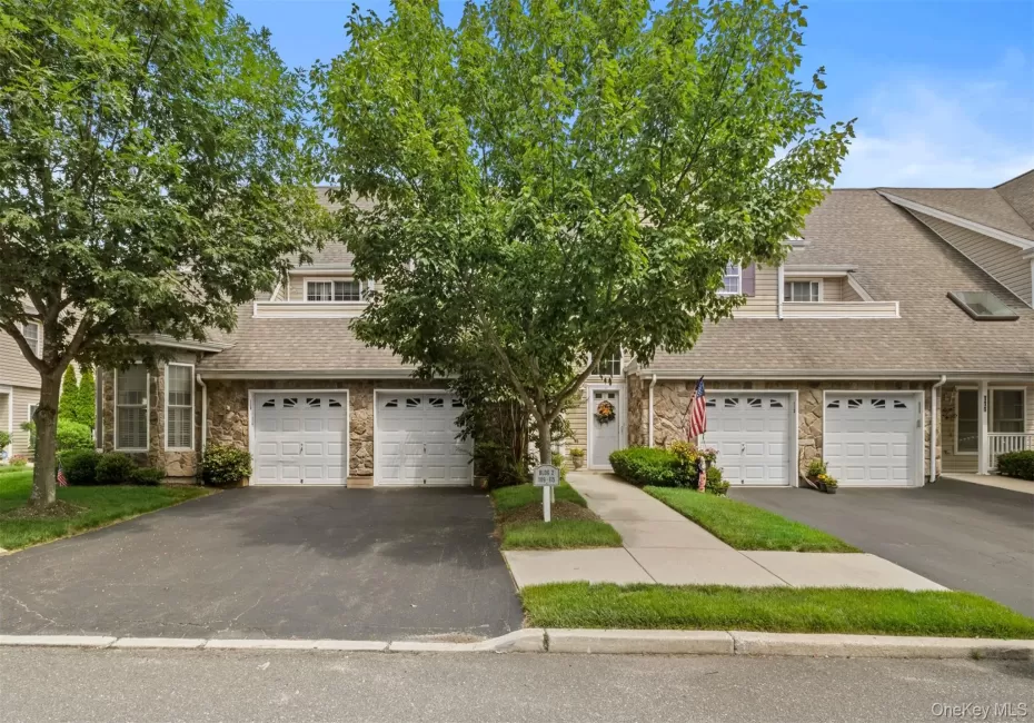 110 Joseph Lane, Huntington, NY, 2 Bedrooms Bedrooms, 6 Rooms Rooms,2 BathroomsBathrooms,Residential,For Rent,Joseph,0,1037489 110 Joseph Lane, Huntington, NY, 2 Bedrooms Bedrooms, 6 Rooms Rooms,2 BathroomsBathrooms,Residential,For Rent,Joseph,0,1037489